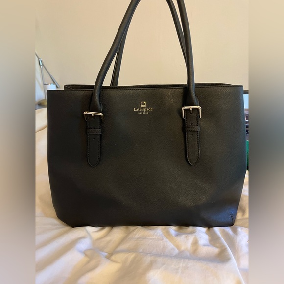 kate spade Handbags - Kate Spade Tote Bag